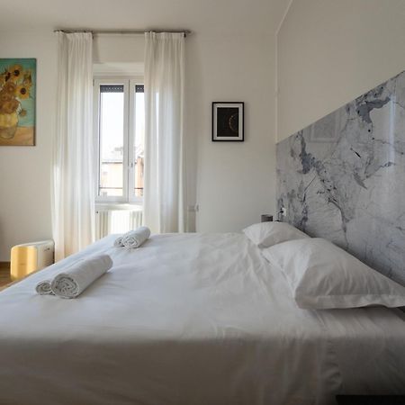 Rrrapido Holy Suites And Rooms - Via Sardegna Milán Exterior foto