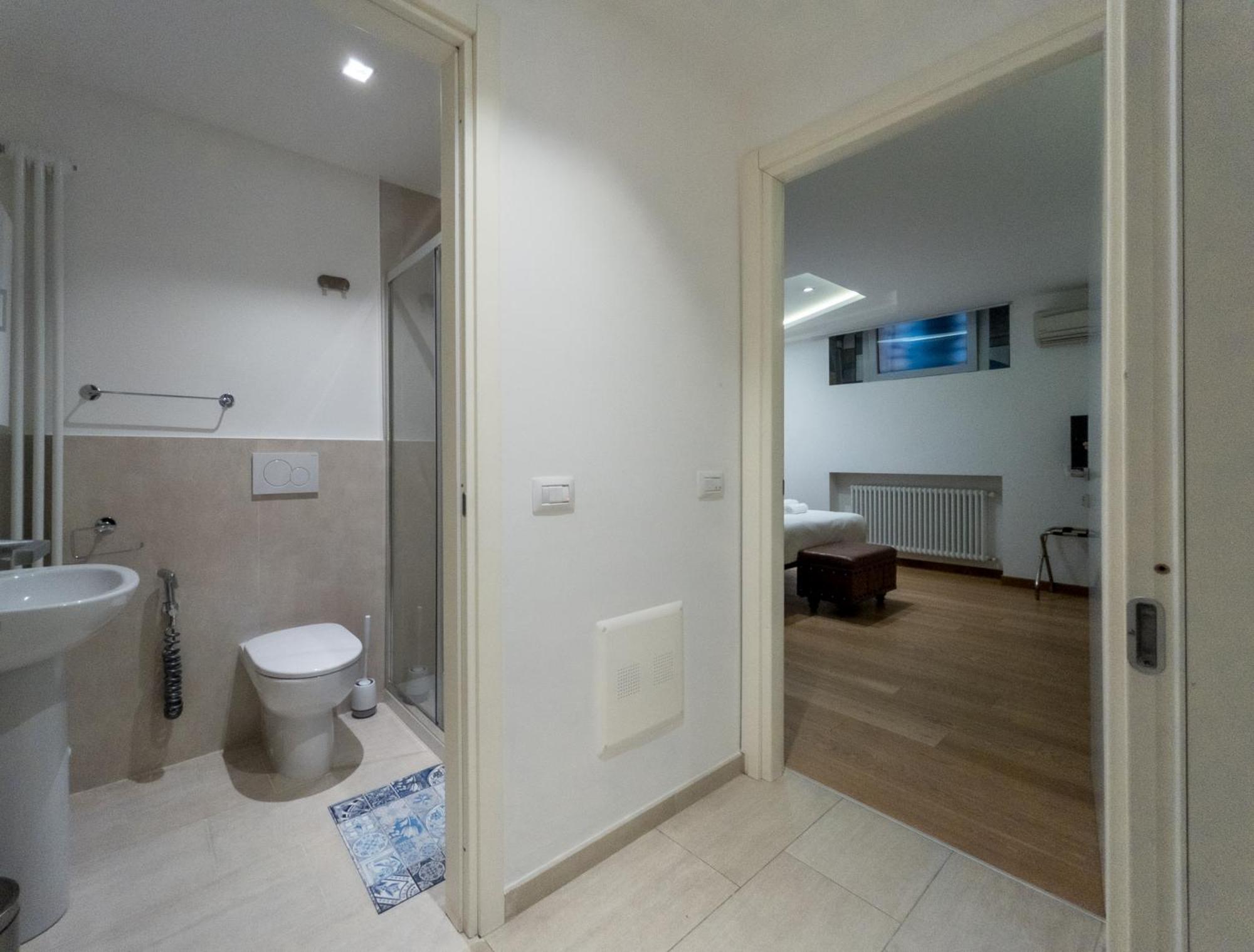 Rrrapido Holy Suites And Rooms - Via Sardegna Milán Exterior foto