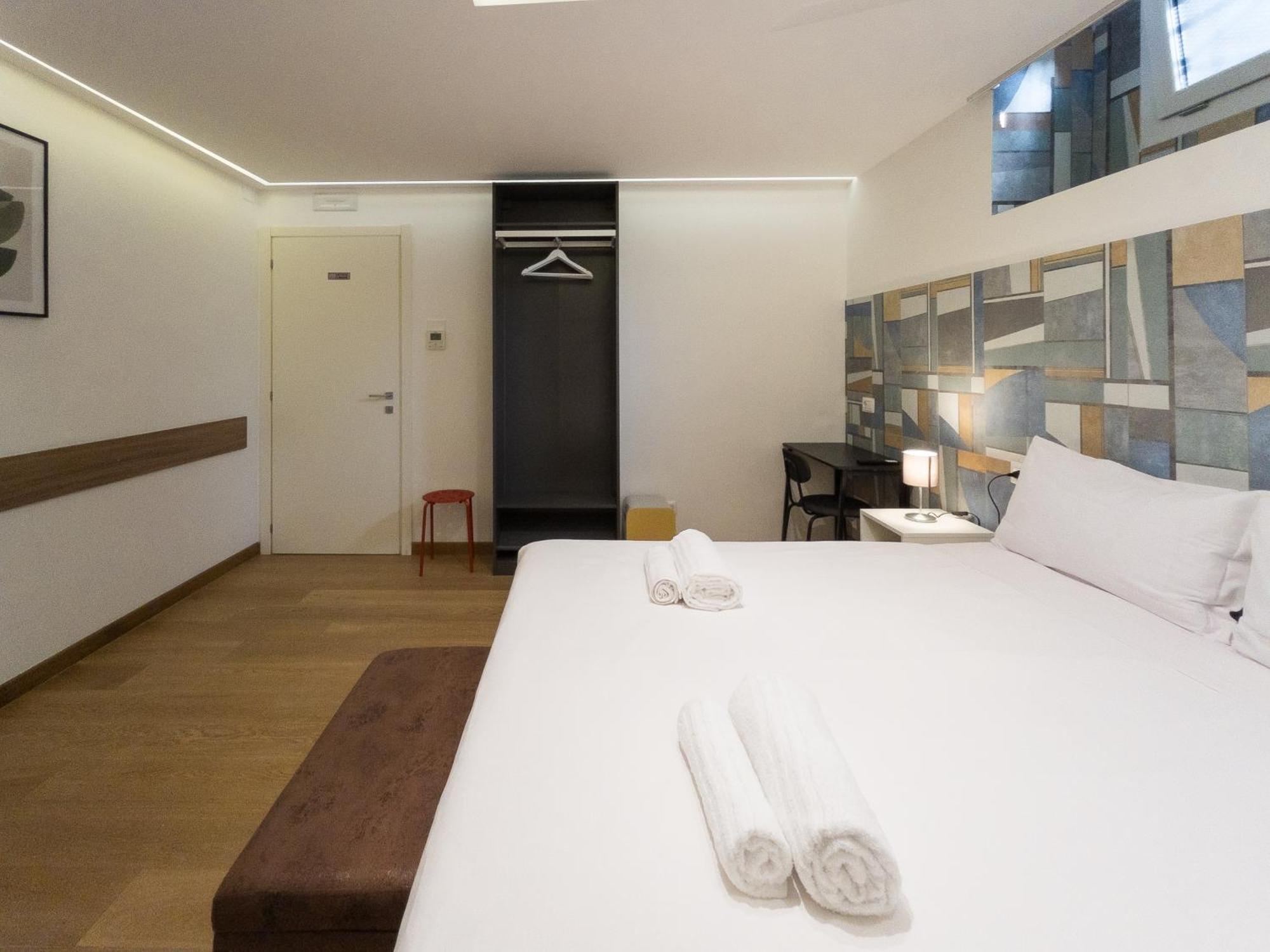 Rrrapido Holy Suites And Rooms - Via Sardegna Milán Exterior foto